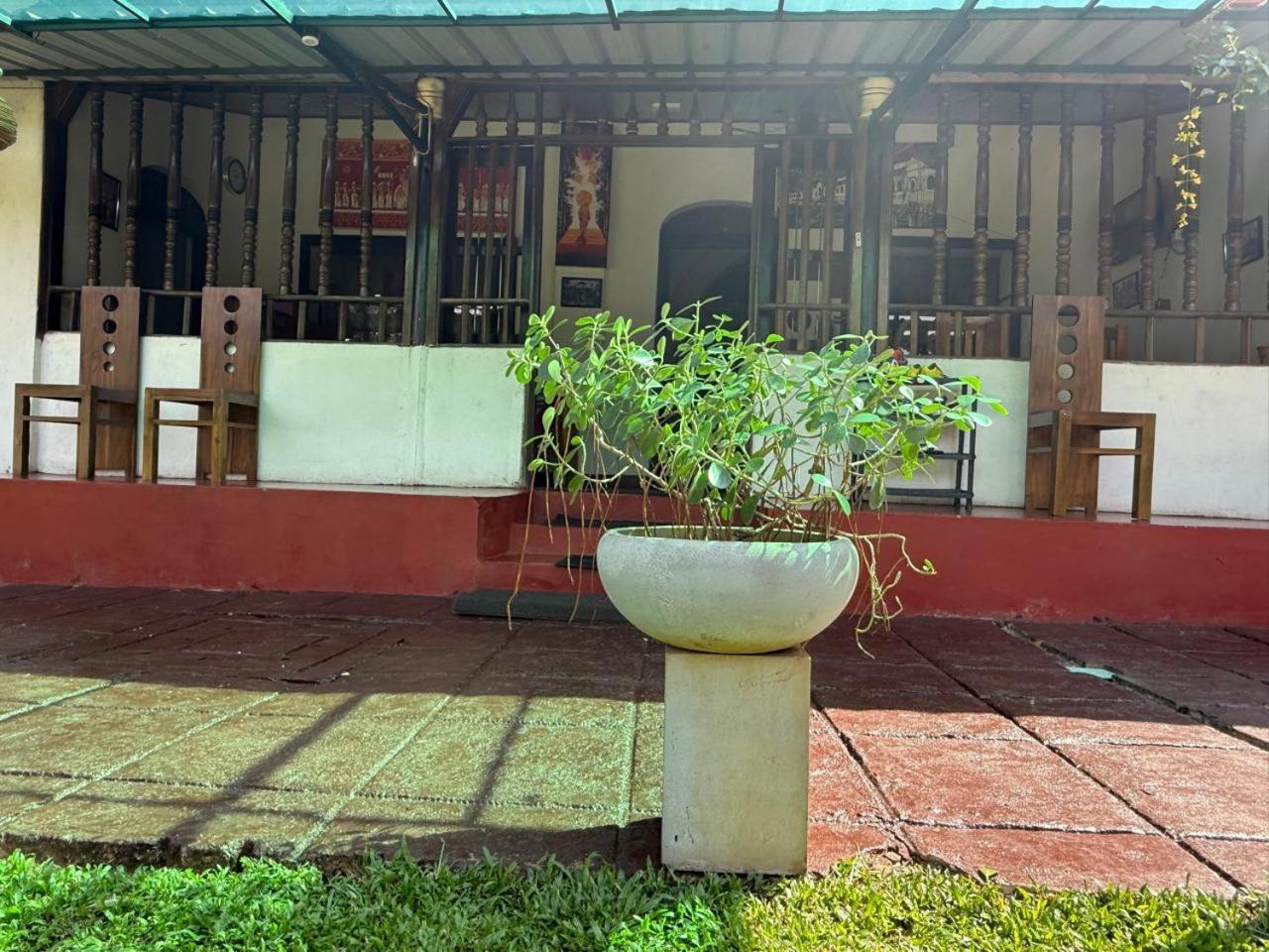 Lake Classical Guest House Κάντι Εξωτερικό φωτογραφία